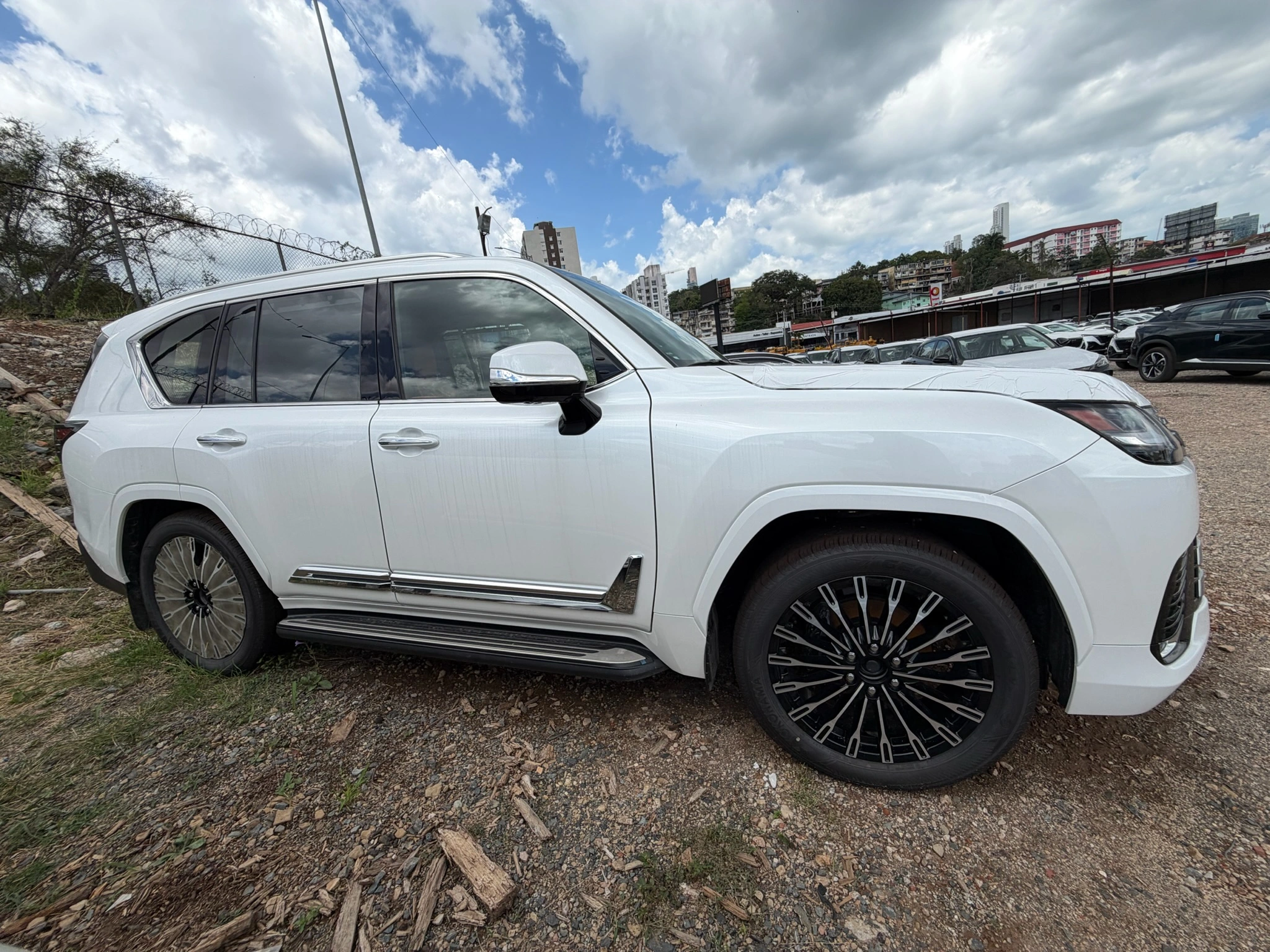 LEXUS LX700H ULTRA LUXURY V6 3.5 TWIN TURBO HIBRIDO A/T