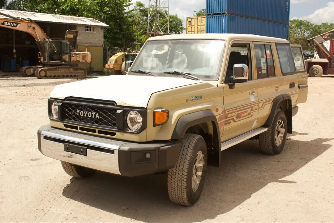 LAND CRUISER 76 TD MANUAL